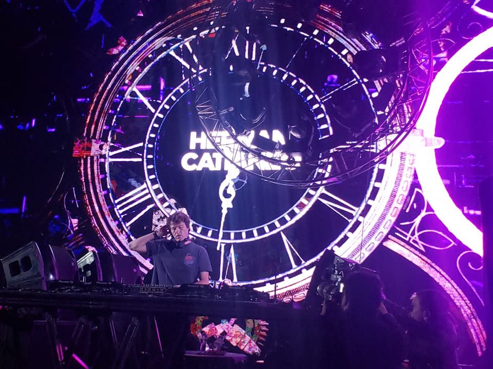 POR QUE HERNAN CATTANEO TRASCIENDE A LA MUSICA ELECTRONICA