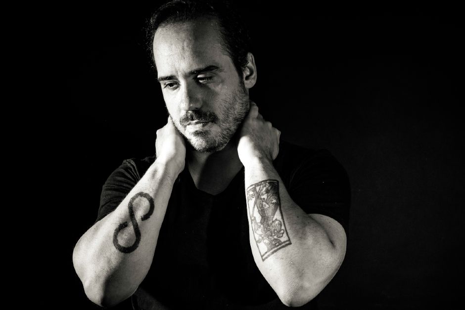 Adiós a un Pionero del Progressive House: La Comunidad Electrónica Llora la Pérdida de Sebastián Busto