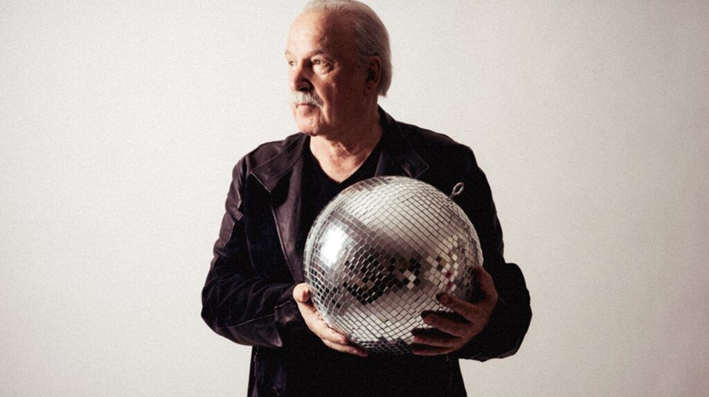 Giorgio Moroder: El Arquitecto del Futuro de la Música Electrónica